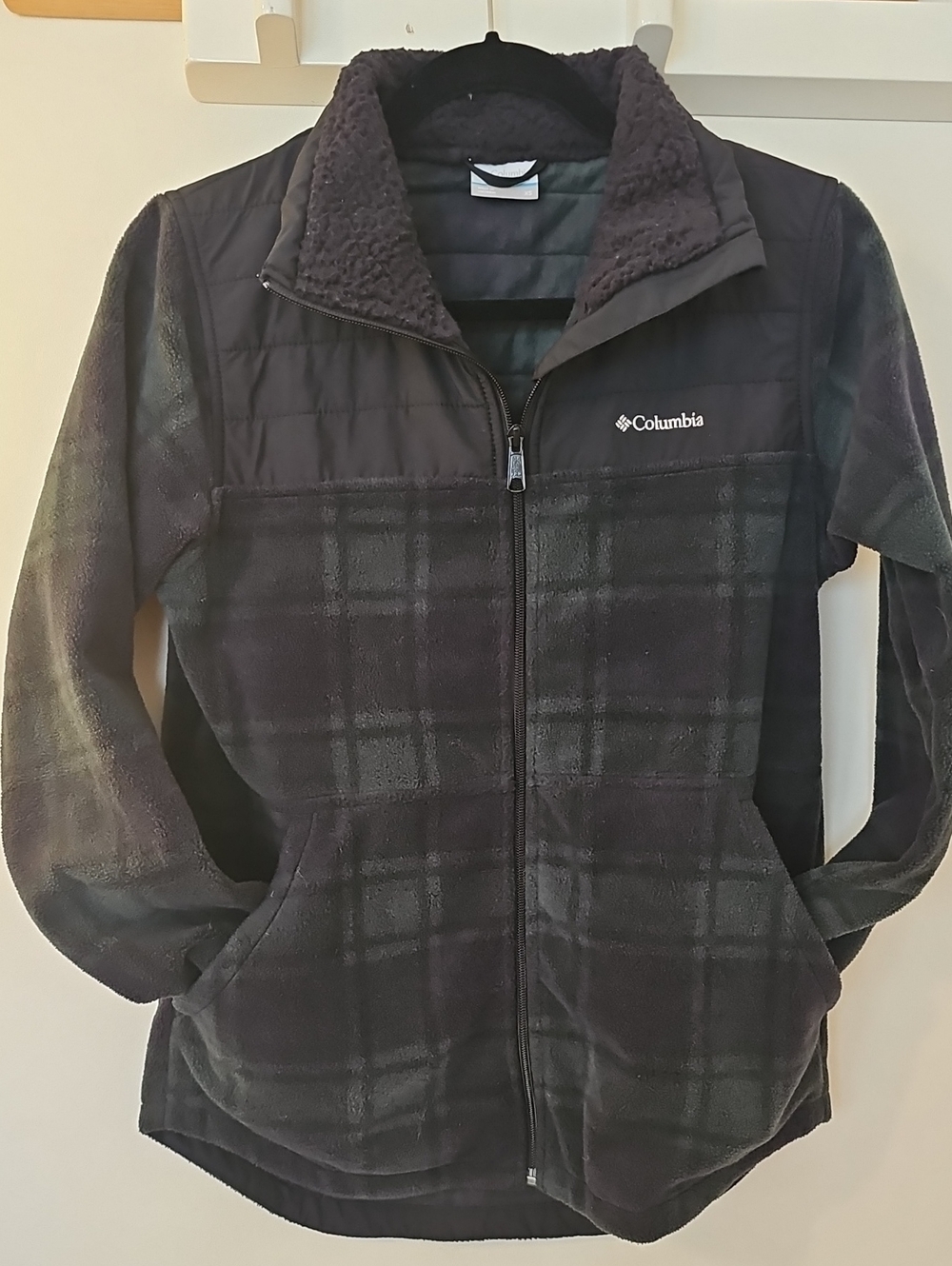 Columbia Women's XS Green and Black Plaid Teddy Fleece Zip Jacket
